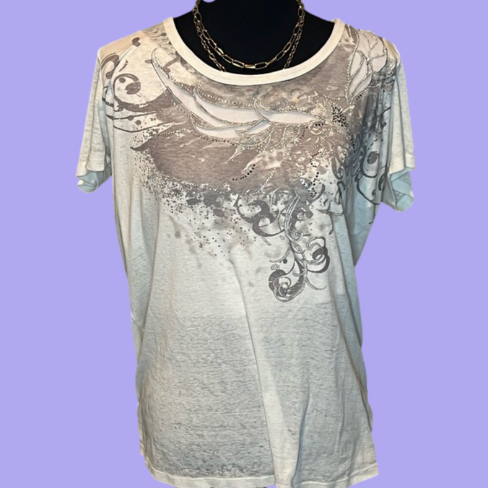 MAURICES T-SHIRT